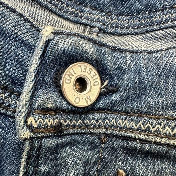 Diesel Lowky Italian Denim Jeans Straight Leg Metallic Embroidered Size W28 L32 - Picture 8 of 15